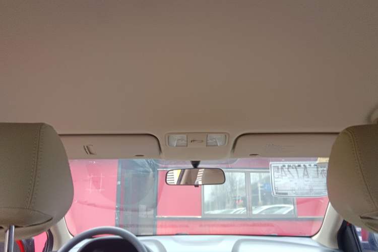 Used Hyundai Verna (older generation) 2014 1.4L Automatic Smart GLS Headliner