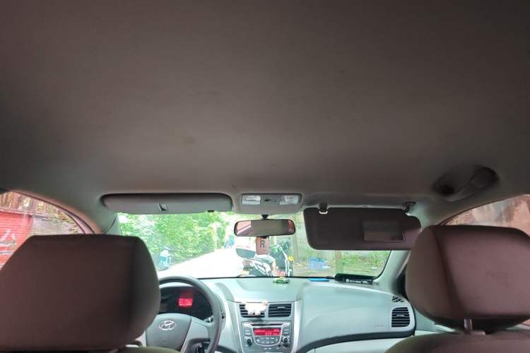 Used Hyundai Verna (older generation) 2014 1.4L Manual Smart GLS Trim Headliner