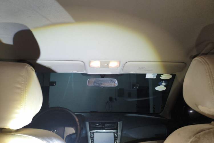 Used Hyundai Verna (older generation) 2014 1.4L Automatic Smart GLS Headliner