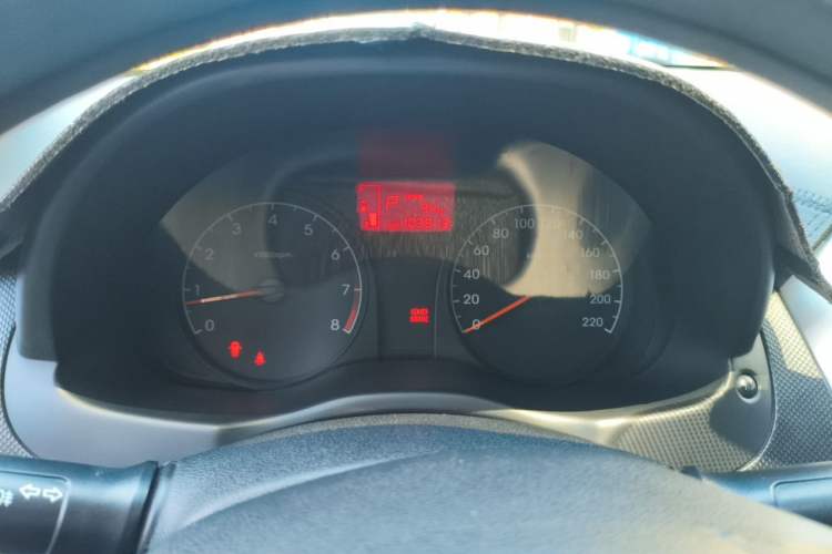 Used Hyundai Verna (older generation) 2014 1.4L Automatic Smart GLS Instrument Cluster