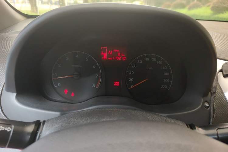 Used Hyundai Verna (older generation) 2014 1.4L Automatic Smart GLS Instrument Cluster