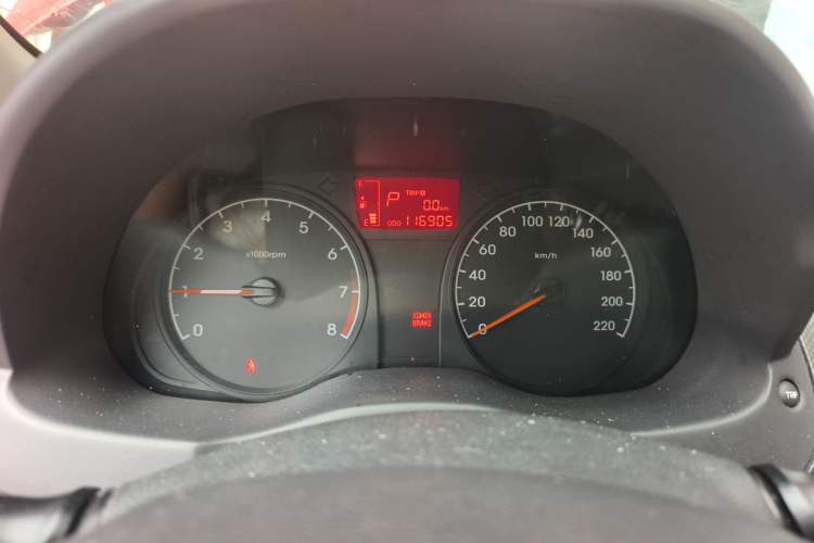 Used Hyundai Verna (older generation) 2014 1.4L Automatic Smart GLS Instrument Cluster