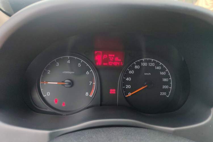 Used Hyundai Verna (older generation) 2014 1.4L Automatic Smart GLS Instrument Cluster