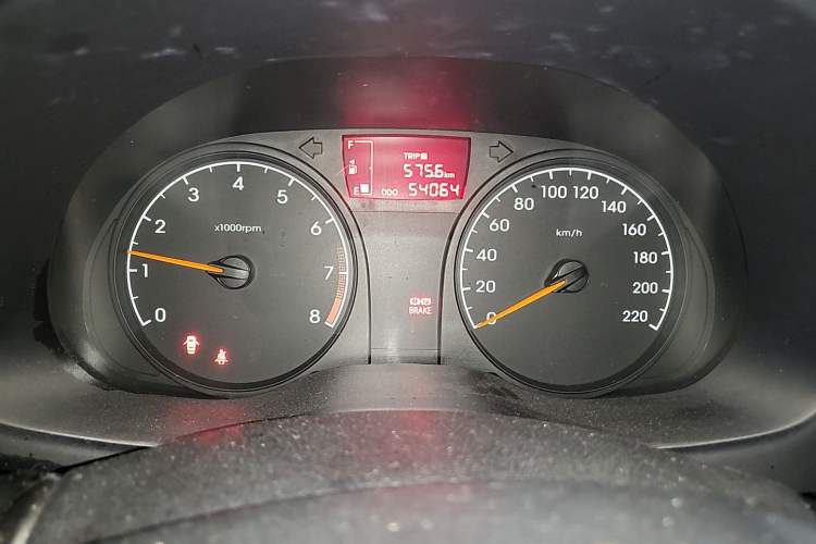 Used Hyundai Verna (older generation) 2014 1.4L Manual Smart GLS Trim Instrument Cluster