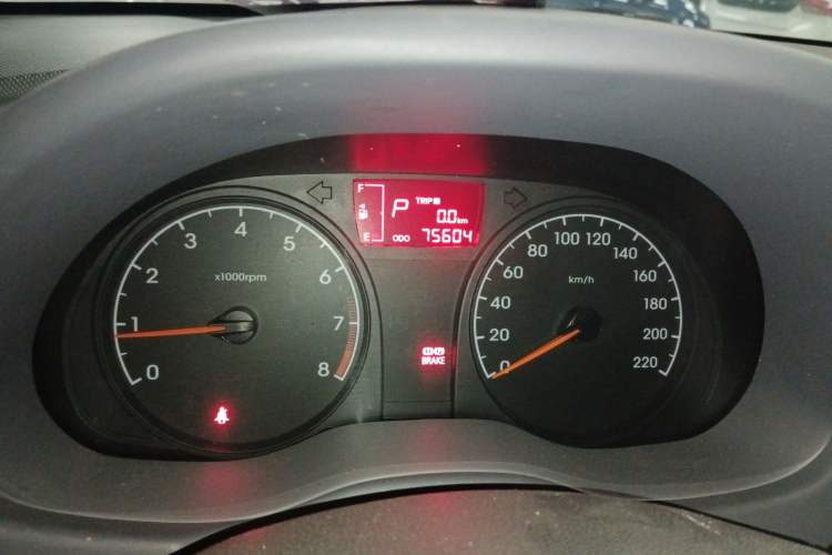 Used Hyundai Verna (older generation) 2014 1.4L Automatic Smart GLS Instrument Cluster