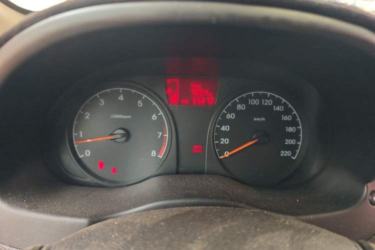 Used Hyundai Verna (older generation) 2014 1.4L Manual Smart GLS Trim Instrument Cluster
