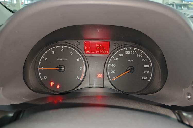 Used Hyundai Verna (older generation) 2014 1.4L Manual Smart GLS Trim Instrument Cluster