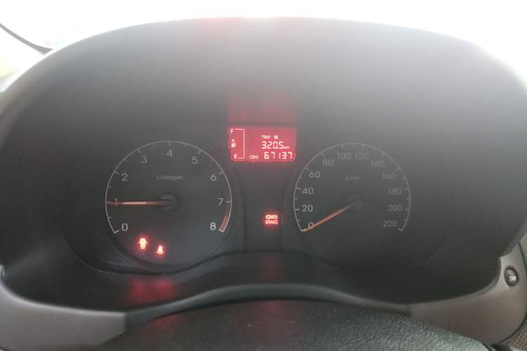 Used Hyundai Verna (older generation) 2014 1.4L Manual Smart GLS Trim Instrument Cluster