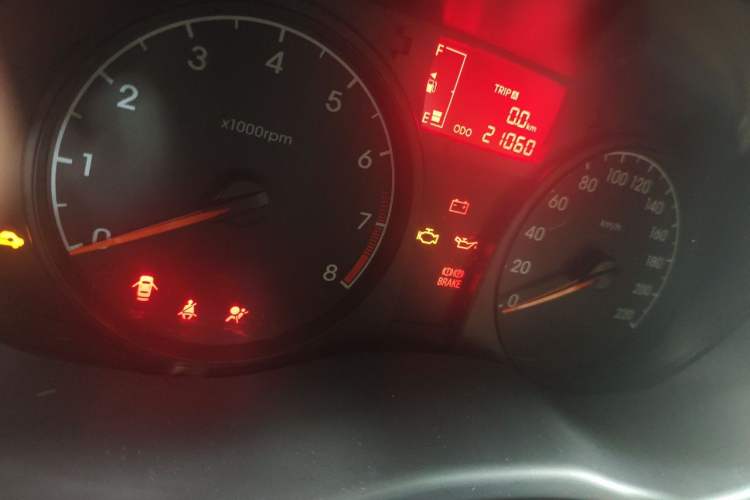 Used Hyundai Verna (older generation) 2014 1.4L Manual Smart GLS Trim Instrument Cluster