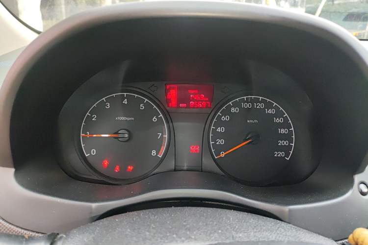 Used Hyundai Verna (older generation) 2014 1.4L Manual Smart GLS Trim Instrument Cluster