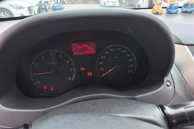 Used Hyundai Verna (older generation) 2014 1.4L Automatic Smart GLS Instrument Cluster