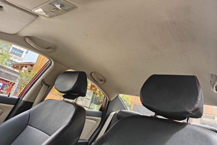Used Hyundai Verna (older generation) 2014 1.4L Automatic Smart GLS Interior 11