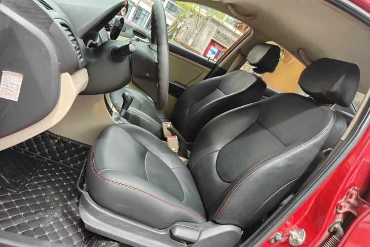 Used Hyundai Verna (older generation) 2014 1.4L Automatic Smart GLS Interior 9