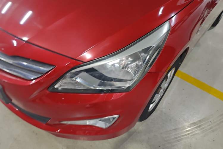 Used Hyundai Verna (older generation) 2014 1.4L Manual Smart GLS Trim Left Front Headlight