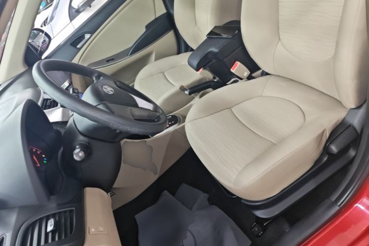 Used Hyundai Verna (older generation) 2014 1.4L Automatic Smart GLS Left Front Seat