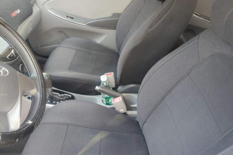 Used Hyundai Verna (older generation) 2014 1.4L Automatic Smart GLS Left Front Seat