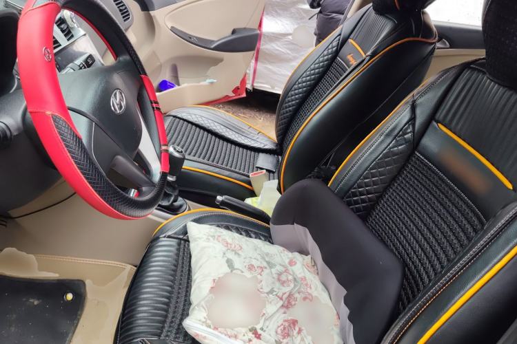 Used Hyundai Verna (older generation) 2014 1.4L Manual Smart GLS Trim Left Front Seat