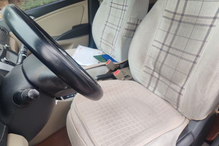Used Hyundai Verna (older generation) 2014 1.4L Automatic Smart GLS Left Front Seat