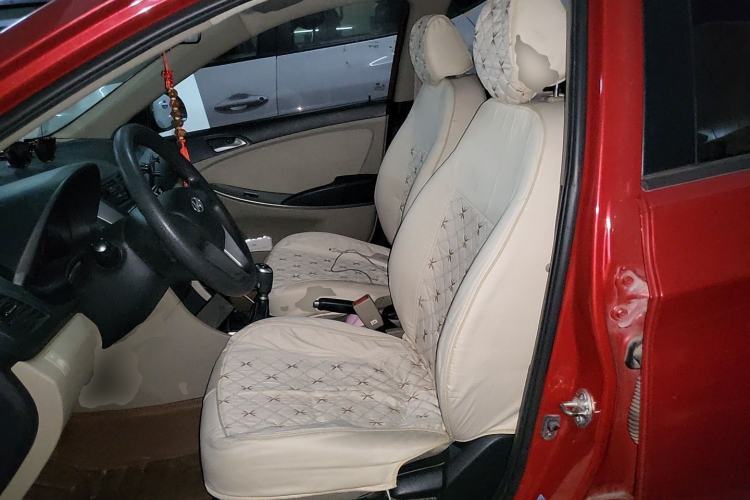 Used Hyundai Verna (older generation) 2014 1.4L Manual Smart GLS Trim Left Front Seat
