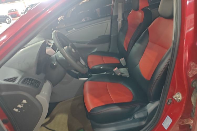 Used Hyundai Verna (older generation) 2014 1.4L Manual Smart GLS Trim Left Front Seat