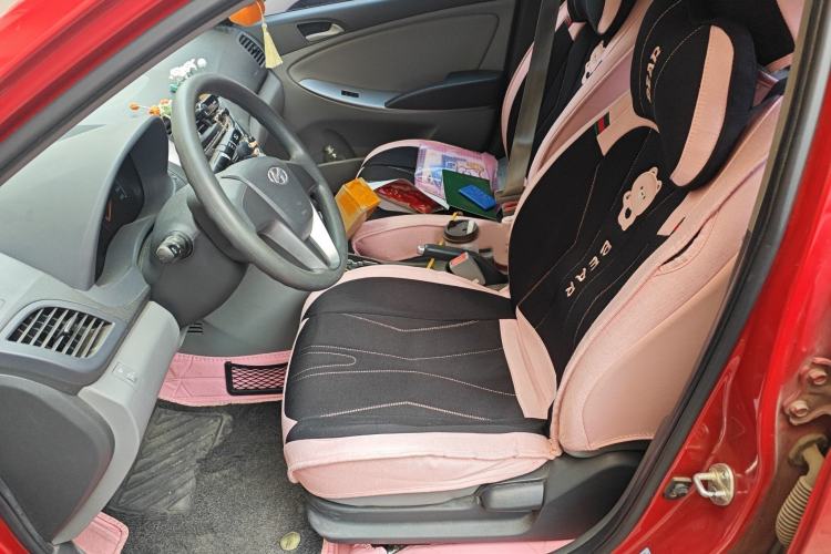 Used Hyundai Verna (older generation) 2014 1.4L Automatic Smart GLS Left Front Seat