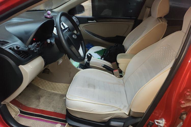 Used Hyundai Verna (older generation) 2014 1.4L Manual Smart GLS Trim Left Front Seat