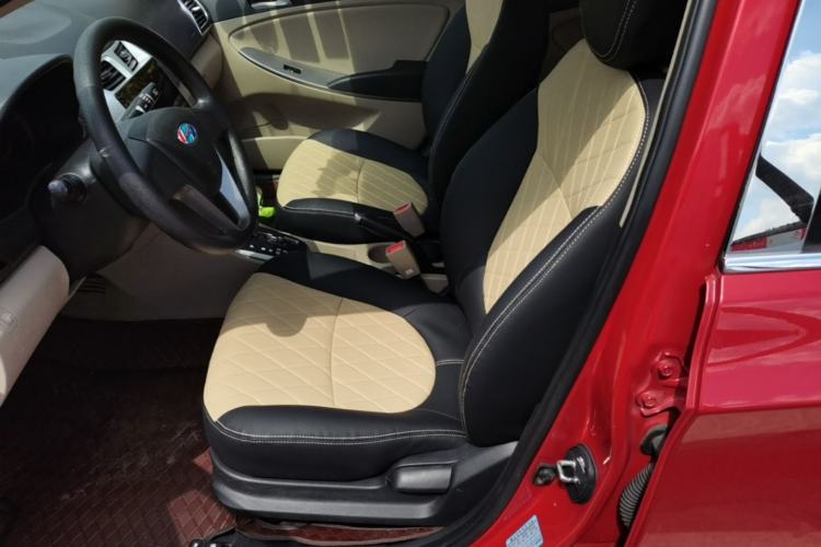 Used Hyundai Verna (older generation) 2014 1.4L Automatic Leading-Edge GLX Left Front Seat