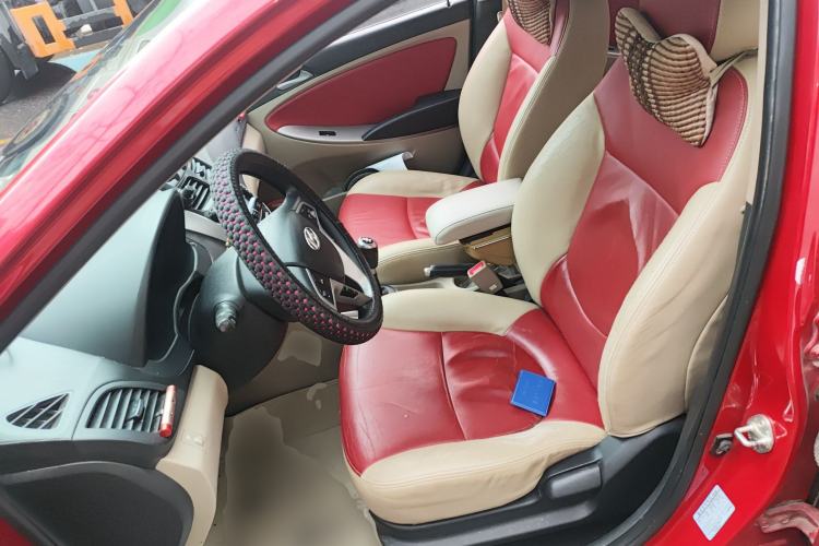 Used Hyundai Verna (older generation) 2014 1.4L Manual Smart GLS Trim Left Front Seat