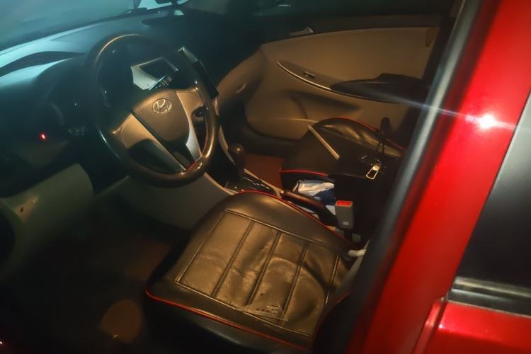 Used Hyundai Verna (older generation) 2014 1.4L Automatic Leading-Edge GLX Left Front Seat