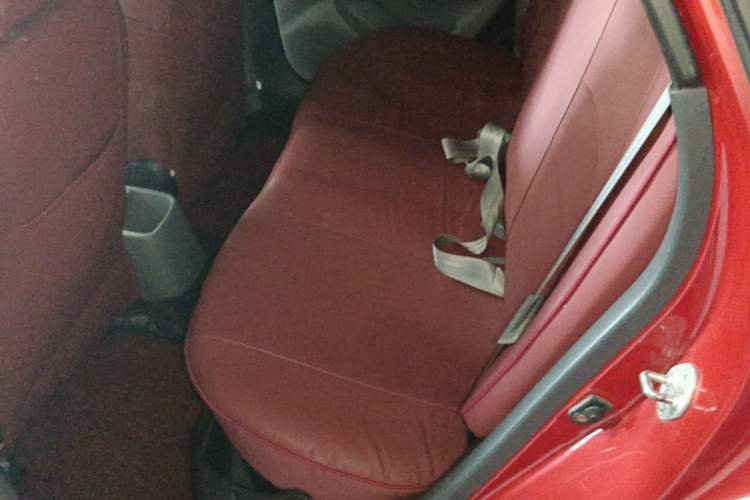 Used Hyundai Verna (older generation) 2014 1.4L Automatic Smart GLS Left Rear Seat