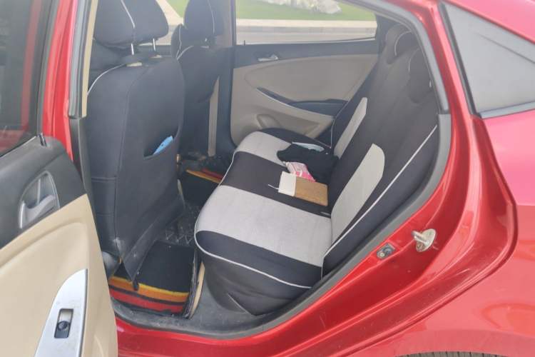 Used Hyundai Verna (older generation) 2014 1.4L Manual Fashion GS Model Left Rear Seat