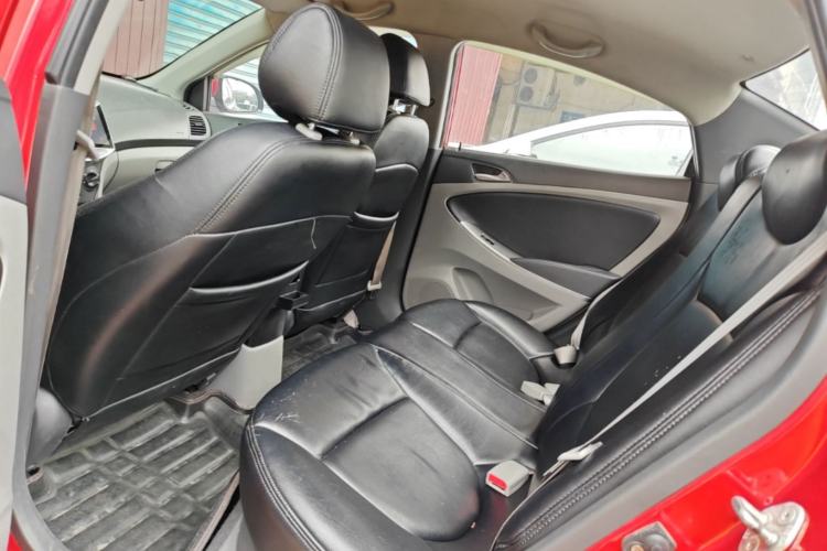 Used Hyundai Verna (older generation) 2014 1.4L Automatic Smart GLS Left Rear Seat