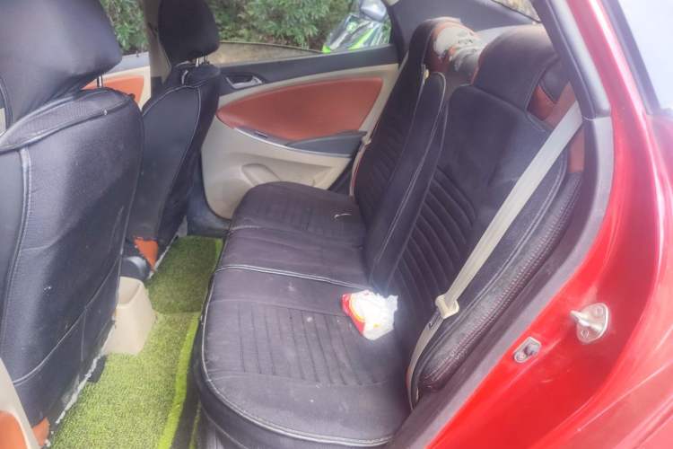 Used Hyundai Verna (older generation) 2014 1.4L Manual Smart GLS Trim Left Rear Seat
