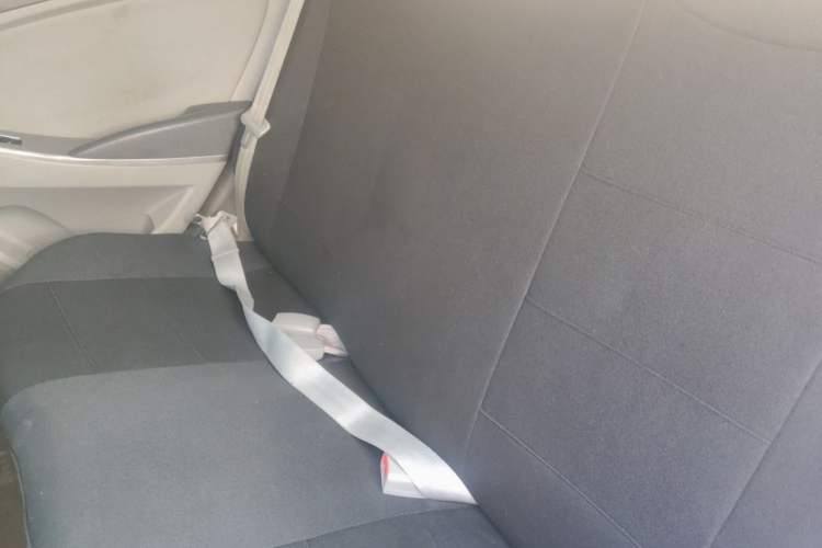 Used Hyundai Verna (older generation) 2014 1.4L Automatic Smart GLS Left Rear Seat