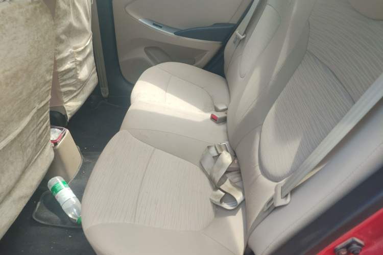 Used Hyundai Verna (older generation) 2014 1.4L Manual Smart GLS Trim Left Rear Seat