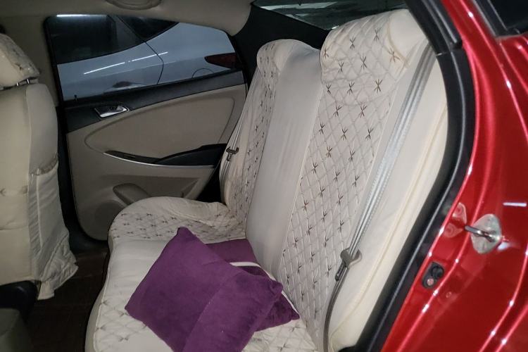 Used Hyundai Verna (older generation) 2014 1.4L Manual Smart GLS Trim Left Rear Seat