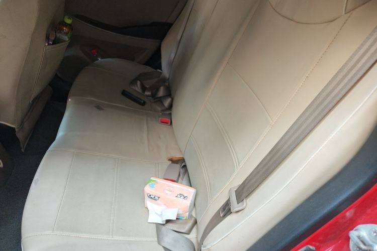 Used Hyundai Verna (older generation) 2014 1.4L Automatic Smart GLS Left Rear Seat