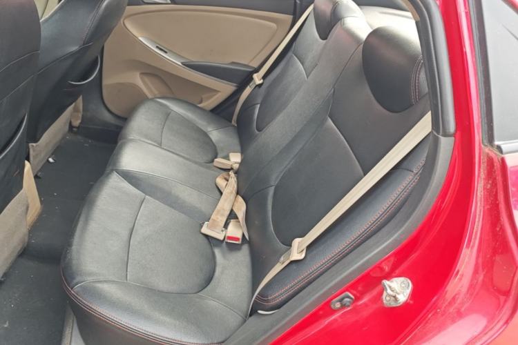 Used Hyundai Verna (older generation) 2014 1.4L Automatic Smart GLS Left Rear Seat