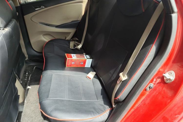 Used Hyundai Verna (older generation) 2014 1.4L Automatic Smart GLS Left Rear Seat