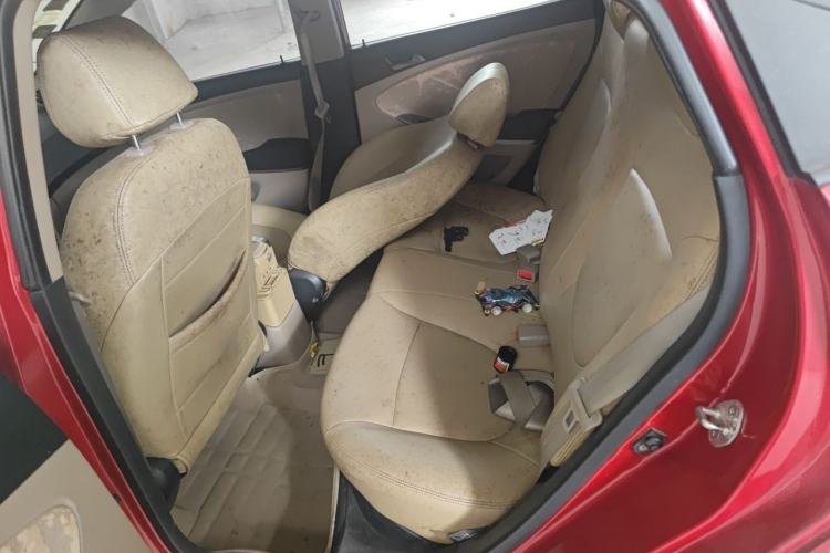 Used Hyundai Verna (older generation) 2014 1.4L Manual Smart GLS Trim Left Rear Seat