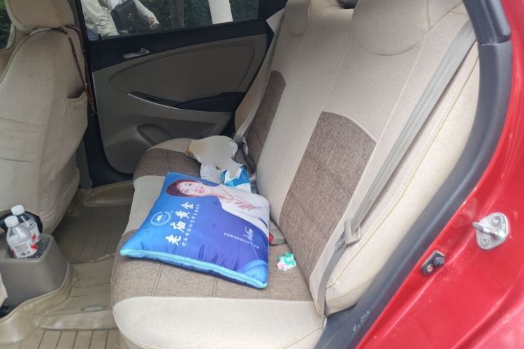Used Hyundai Verna (older generation) 2014 1.4L Manual Smart GLS Trim Left Rear Seat