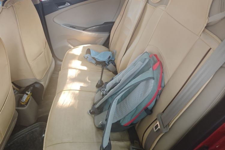 Used Hyundai Verna (older generation) 2014 1.4L Manual Smart GLS Trim Left Rear Seat