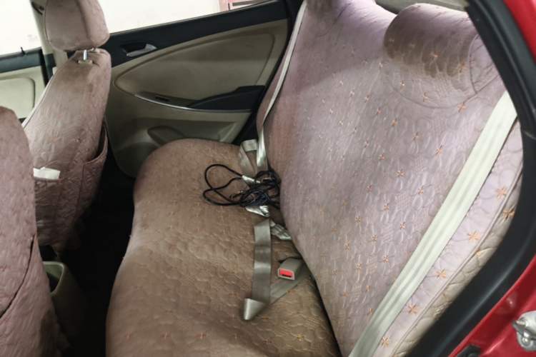 Used Hyundai Verna (older generation) 2014 1.4L Manual Smart GLS Trim Left Rear Seat