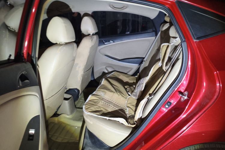 Used Hyundai Verna (older generation) 2014 1.4L Automatic Smart GLS Left Rear Seat