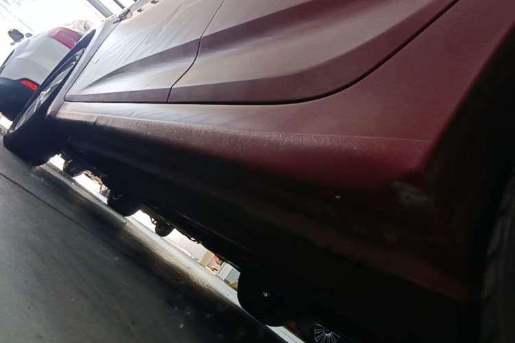 Used Hyundai Verna (older generation) 2014 1.4L Automatic Smart GLS Left Side Sill