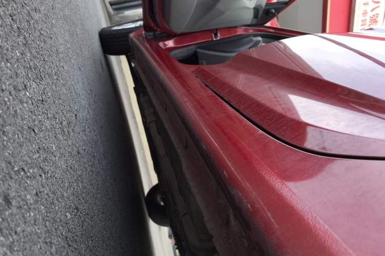 Used Hyundai Verna (older generation) 2014 1.4L Automatic Fashion GS Model Left Side Sill