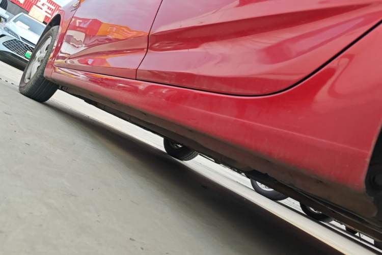 Used Hyundai Verna (older generation) 2014 1.4L Automatic Smart GLS Left Side Sill