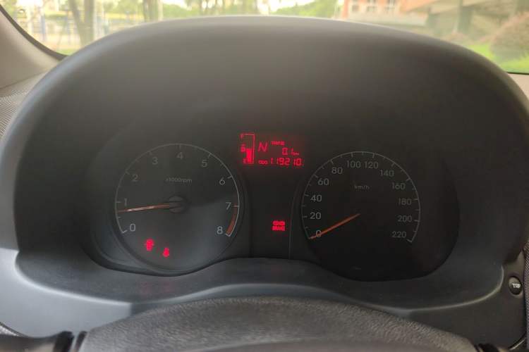 Used Hyundai Verna (older generation) 2014 1.4L Automatic Smart GLS Odometer Close Up