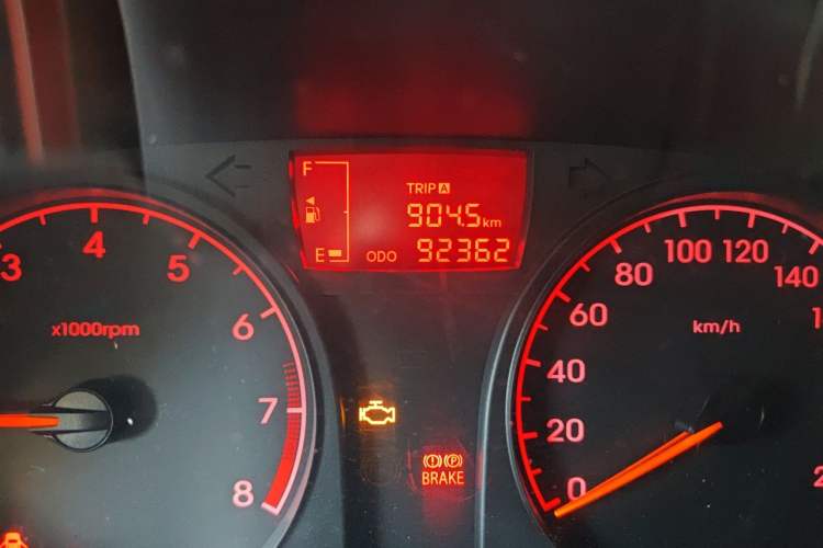 Used Hyundai Verna (older generation) 2014 1.4L Manual Smart GLS Trim Odometer Close Up