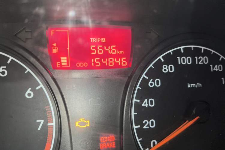 Used Hyundai Verna (older generation) 2014 1.4L Manual Smart GLS Trim Odometer Close Up